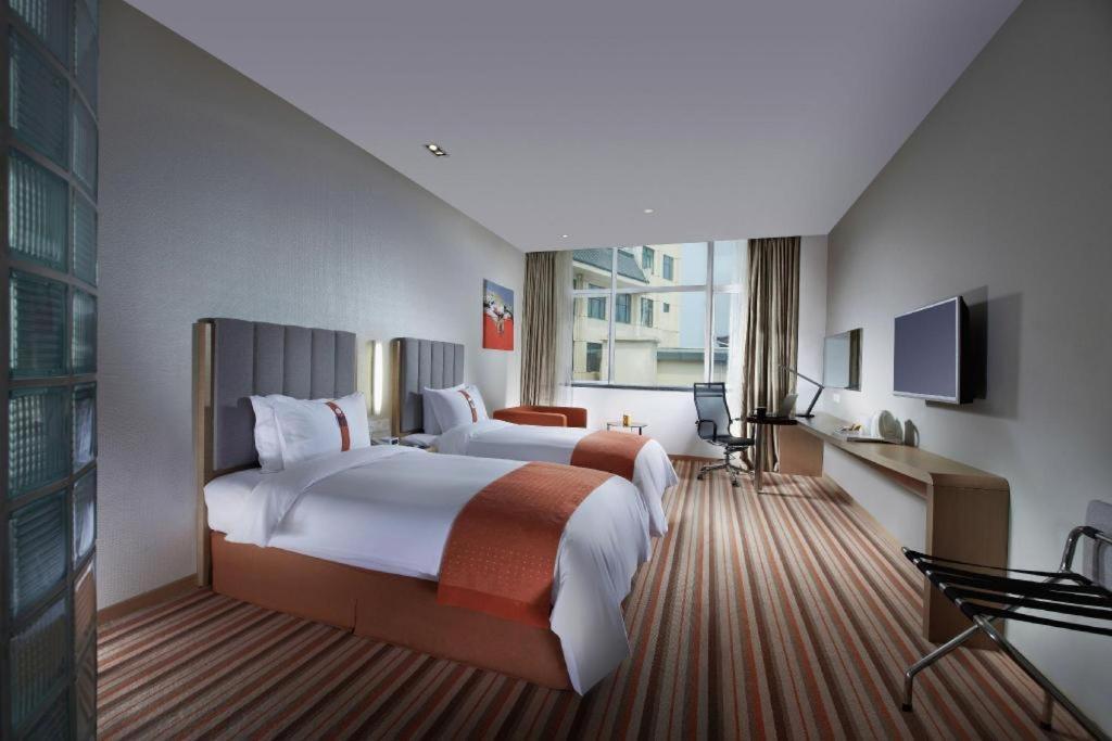 Holiday Inn Express Yangzhou City Center By Ihg Exterior photo
