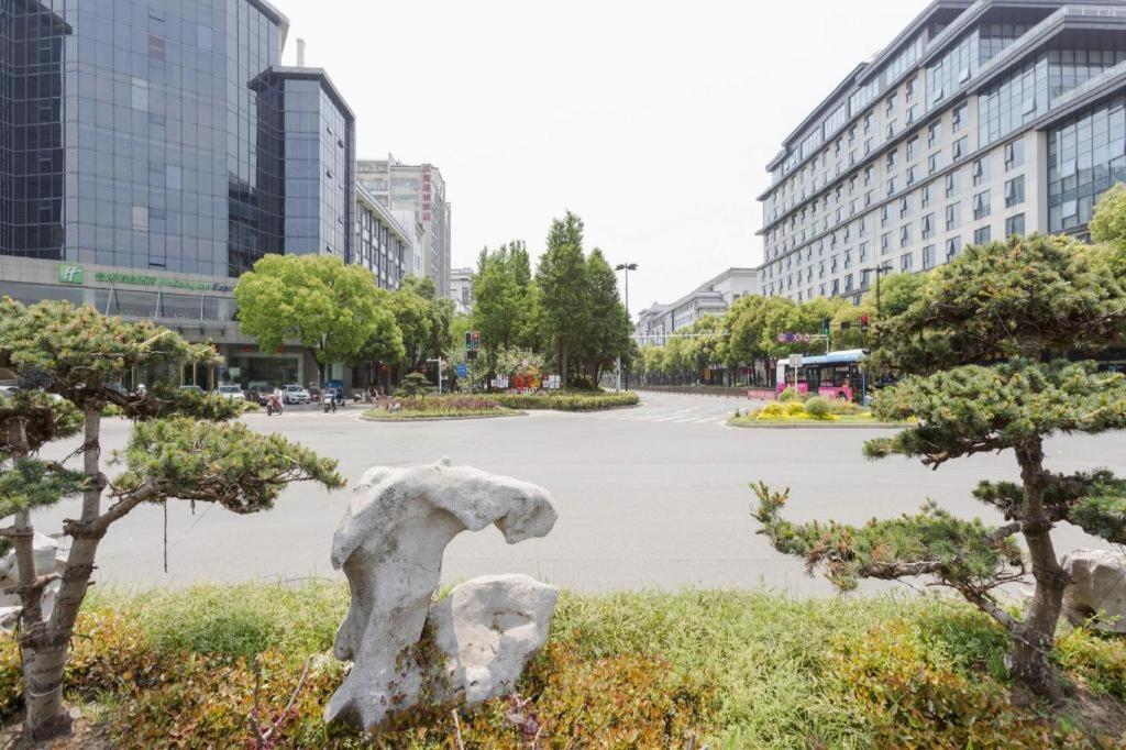 Holiday Inn Express Yangzhou City Center By Ihg Exterior photo